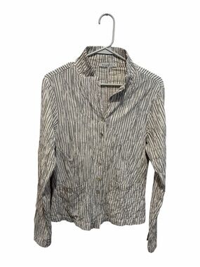 Cut loose cream gray stripe crinkle texture long sleeve button down top Medium